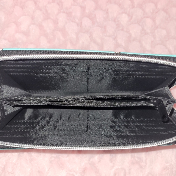 Peanuts Snoopy Wallet - Picture 7 of 15